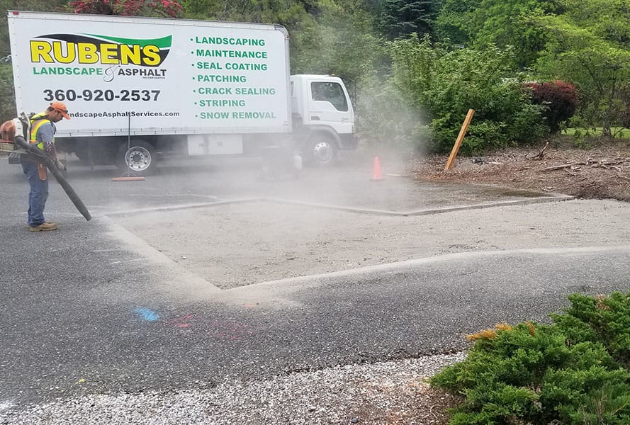 man asphalt sealing Bellingham | Asphalt Repair Bellingham